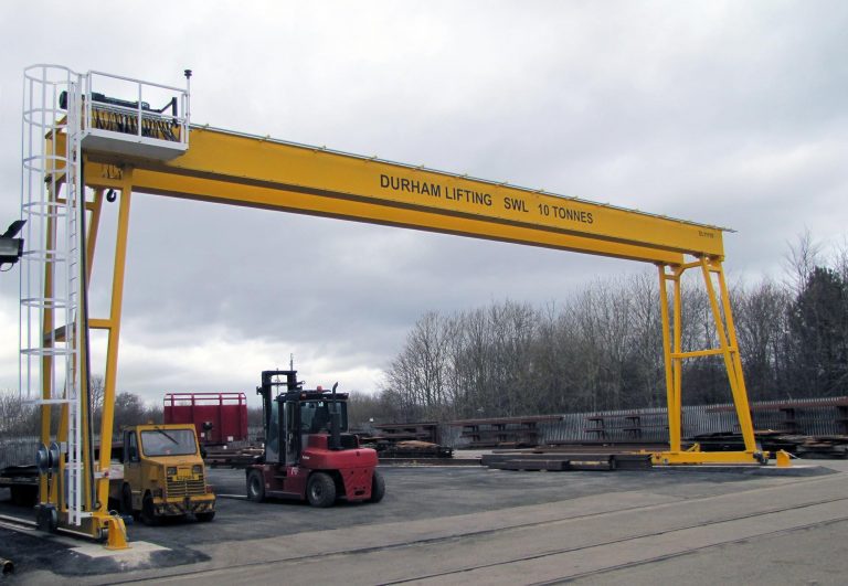 Durham Lifting Goliath Crane