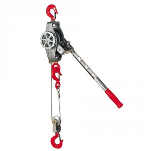 Compact wire rope cable puller