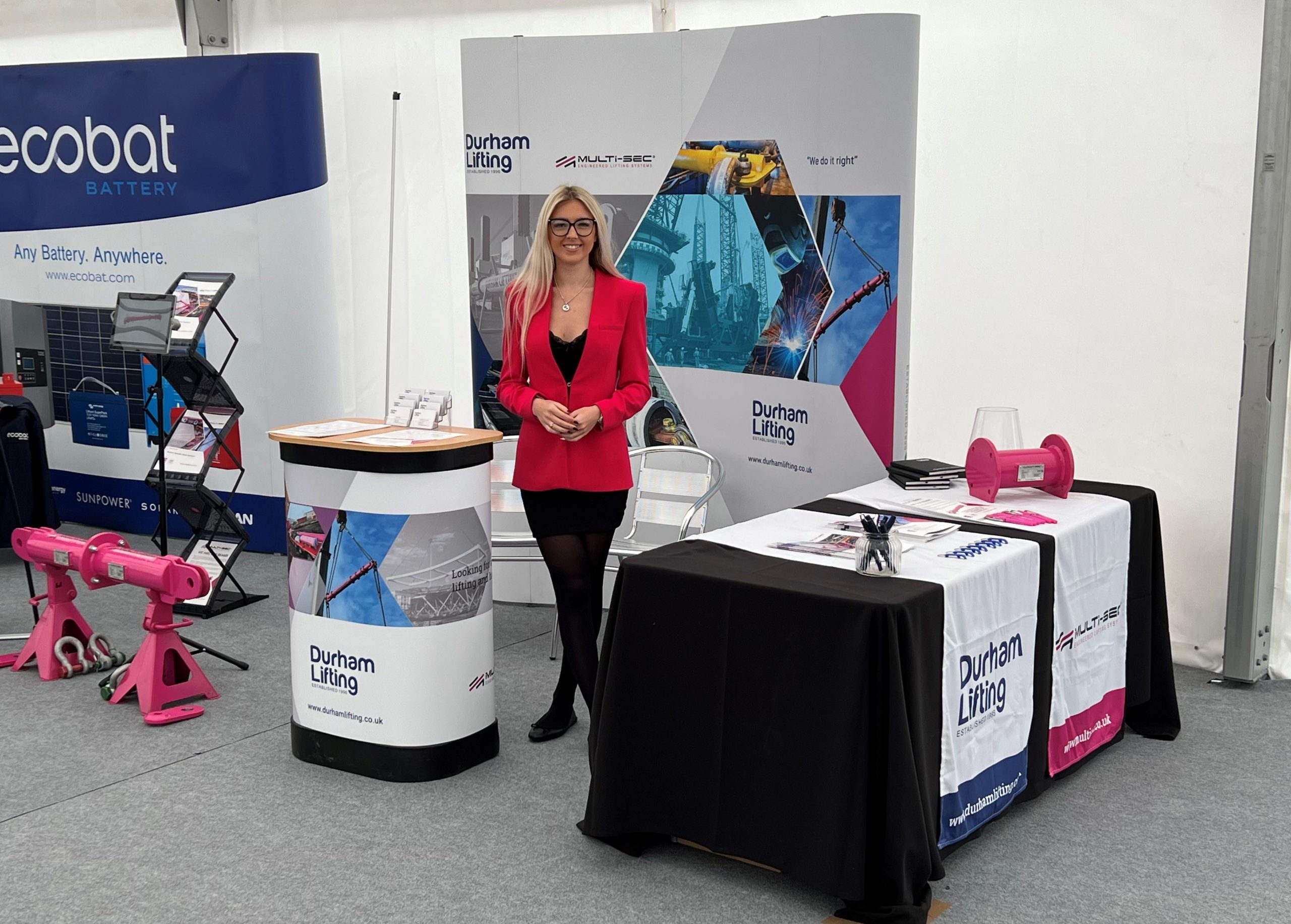 Olivia Gardiner representing Durham Lifting at the Vertikal Days 2022 exhibition